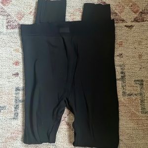 EUC Skims leggings
